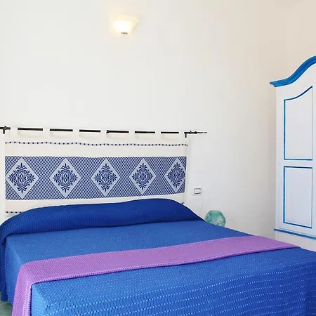 Holiday home Gli Oleandri Rossi *