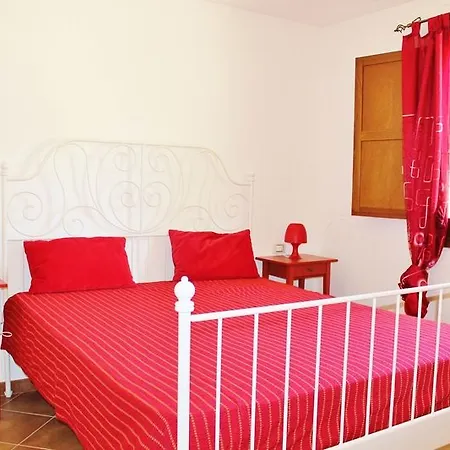 Holiday home Gli Oleandri Rossi Budoni